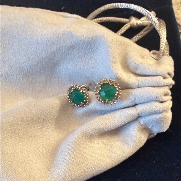 Kendra Scott Carly Classic Green Stone Halo Stud Earrings. Vintage - Picture 1 of 4